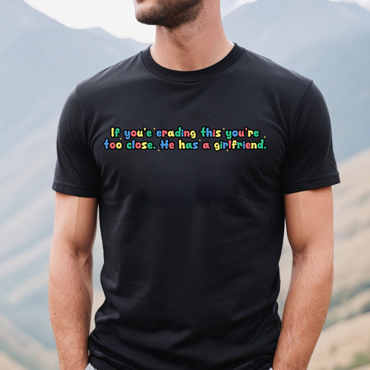 Má tá tú ag léamh seo tá tú ró-ghar. Tá Léine chailín aige, Geansaí Greannmhar, Má tá sé seo á léamh agat... Hoodie Unisex, Bronntanas Buachaill