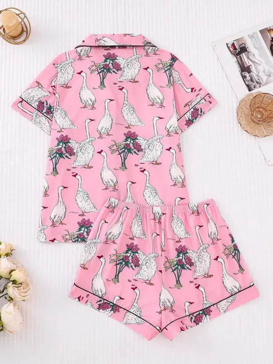 Two-Piece Set Women's All Over Goose Print Lapel Neck Pajama, Casual Comfy Short Sleeve Shirt & Elastic Waist Shorts PJ Set, Ladies Sleepwear for All Seasons