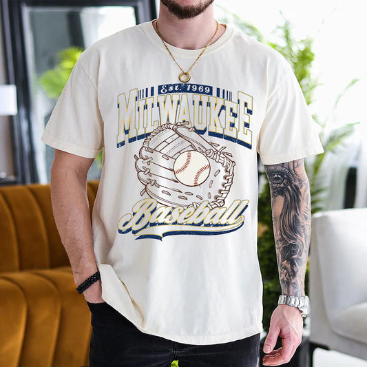 Milwaukee Football Sweatshirt, Retro Milwaukee Baseball 90s Style Shirt, Milwaukee Game Day Tee, Throwback Milwaukee Shirt, Baseball Mom Tee