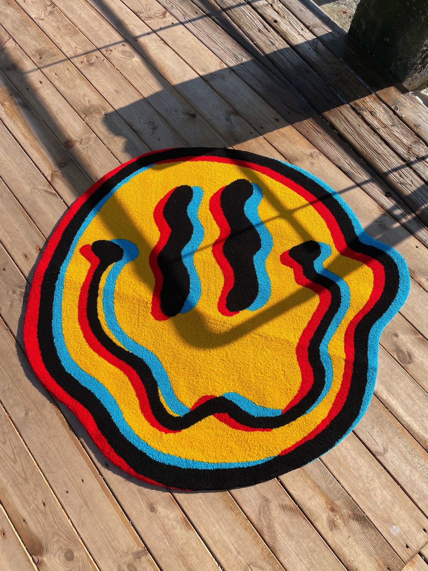 Abstract Smile Rug: Trippy Living Room Decor Carpet