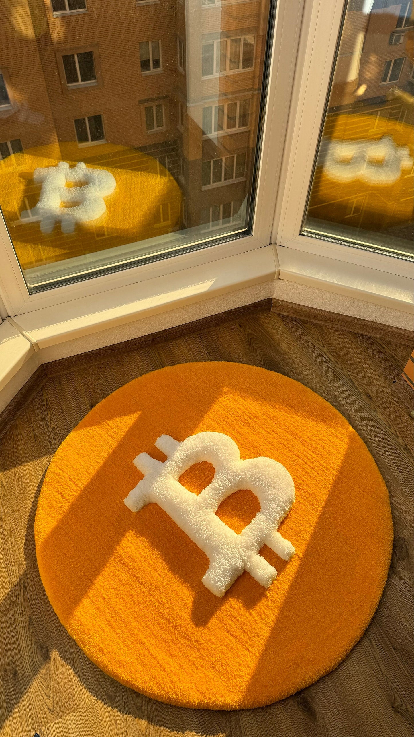 Bitcoin Rug – Puffy Tufted Crypto Rug, Handmade Bitcoin Logo Carpet, Custom Round Orange Rug for Crypto Traders, Modern Tech Decor