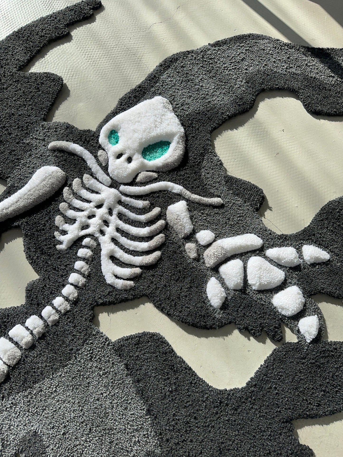 Skeleton tufted rug,3d skull rug, handmade tufted custom rug, living room decor rug, bedroom carpet, area carpet