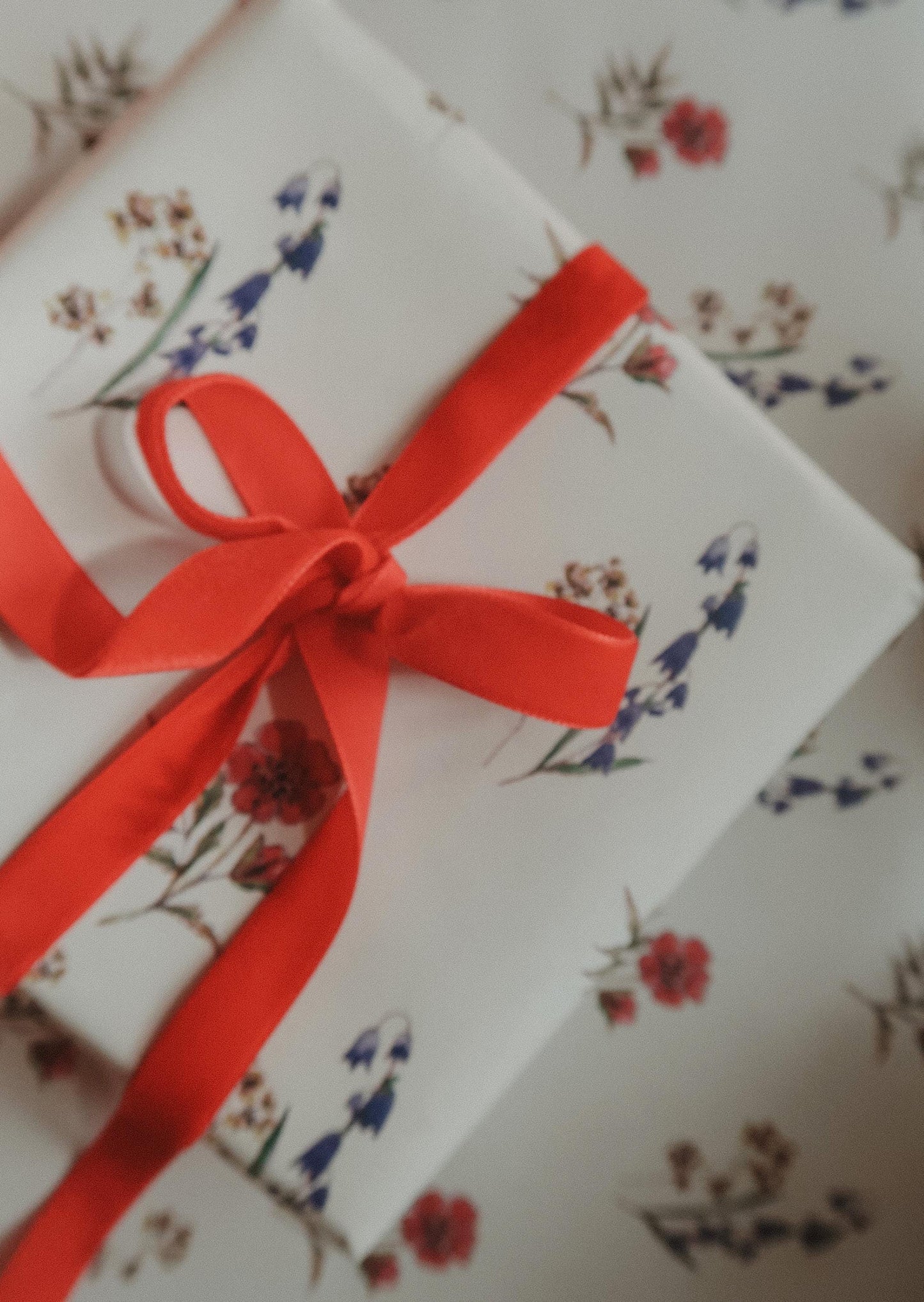 Blue and red flowers wrapping paper, Gift Wrap, gift wrapping paper, Gift Warp, Wrapping paper, gift paper, floral wrapping paper, flowers