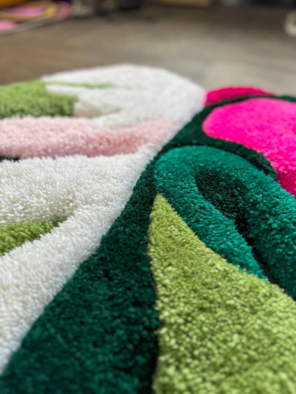 Tufted Fluffy Monstera rug.Custom rug.Flower rug.Rugs for bedroom aesthetic.Plant rug.decorative rug.Handmade rugs.Monstera albo rug.