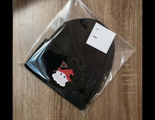 Embroidered GHOST Beanie, Cute Witch Ghost w Broomstick, Cozy Winter Hat, Garden Beanie, Gift for Halloween, Spooky Kid-Friendly Winter Wear