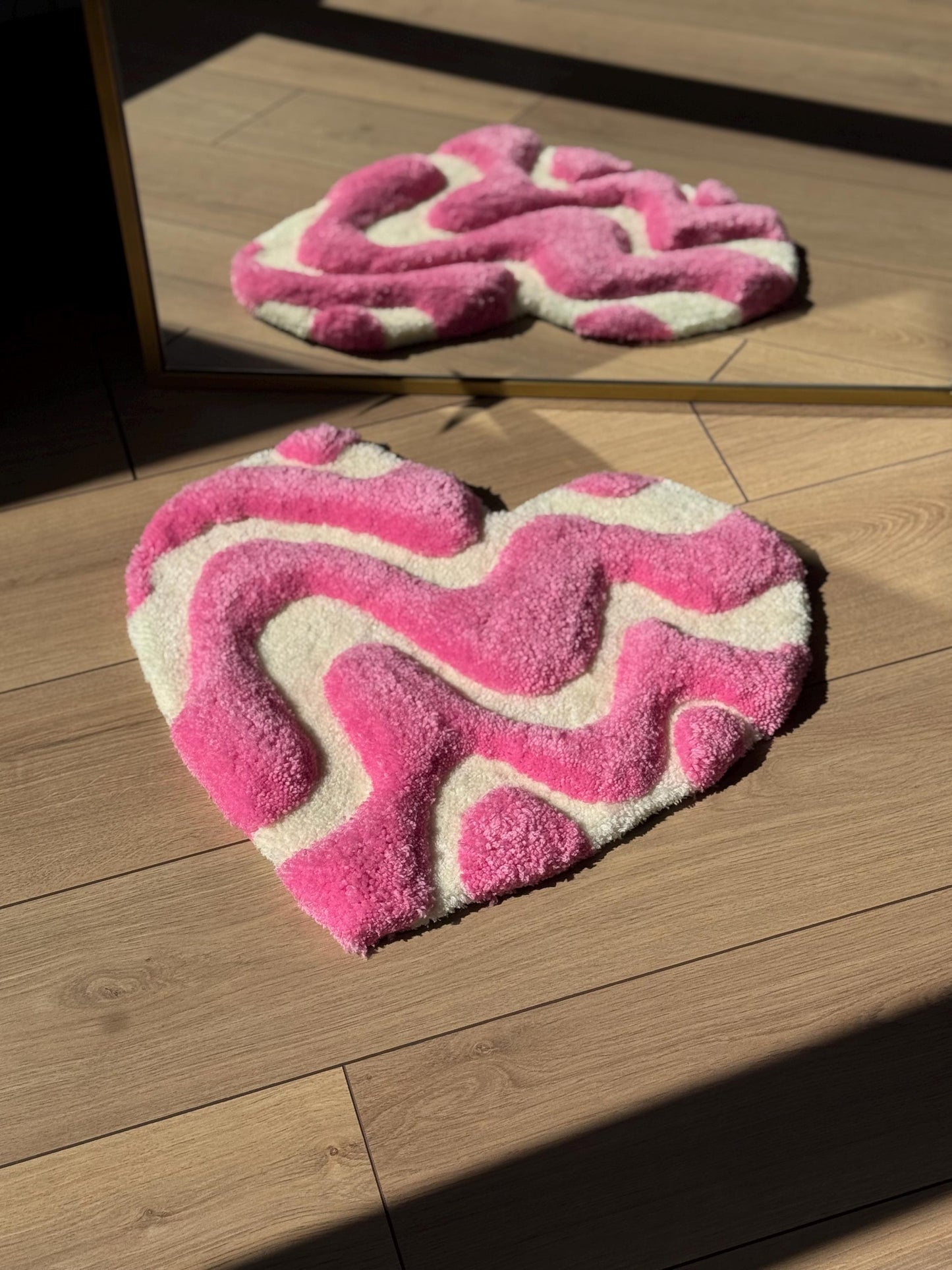 3D Heart Shaped Rug – Pink Tufted Fluffy Carpet – Handmade Valentine Decor – Cute Bedroom Mat – 50x50cm Soft Love Shaped Rug