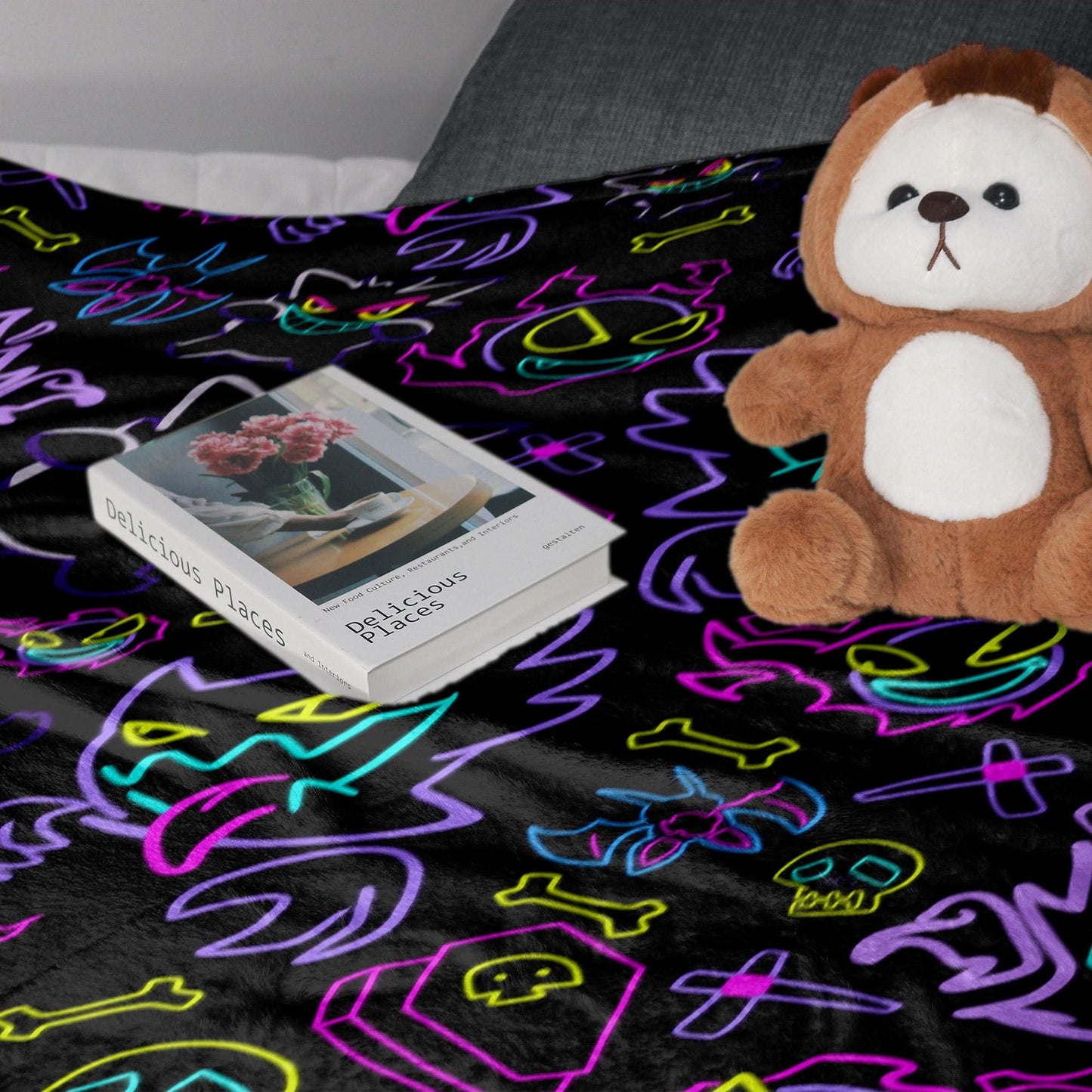 Gengar Fleece Blanket Neon Home Decor Throw Blanket Bedroom Decor Baby Blanket Cute Neon Gengar Blanket Gifts