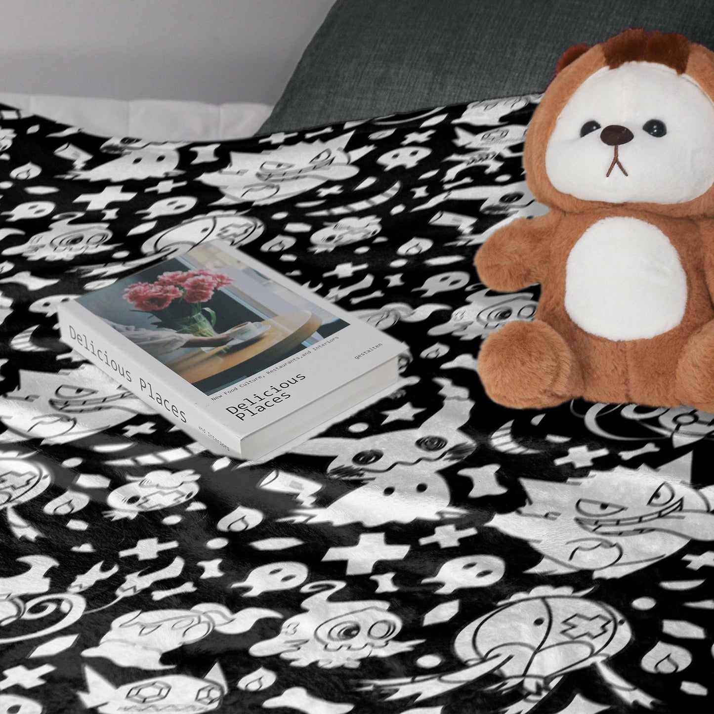 Gengar Fleece Blanket Home Decor Throw Blanket Bedroom Decor Mimikyu Blanket Cute Baby Blanket Cute Gengar Blanket Gifts