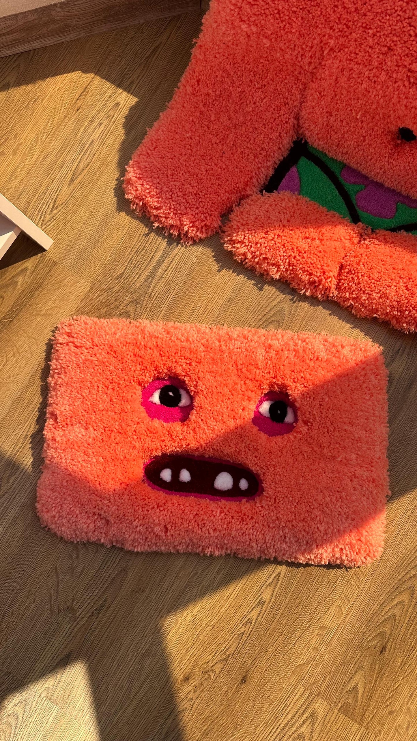 Pink Keyboard Rug – Handmade Tufted Coaster Mat, Cute Desk Decor, Fluffy Anime Carpet, Funny Kawaii Gift for Gamers or Work Setup