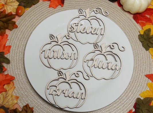 Thanksgiving Name Tags,Wooden Fall Place Tag,Personalized Pumpkin Name plate,Friendsgiving Name Tag,Thanksgiving table decor,Holiday Decor