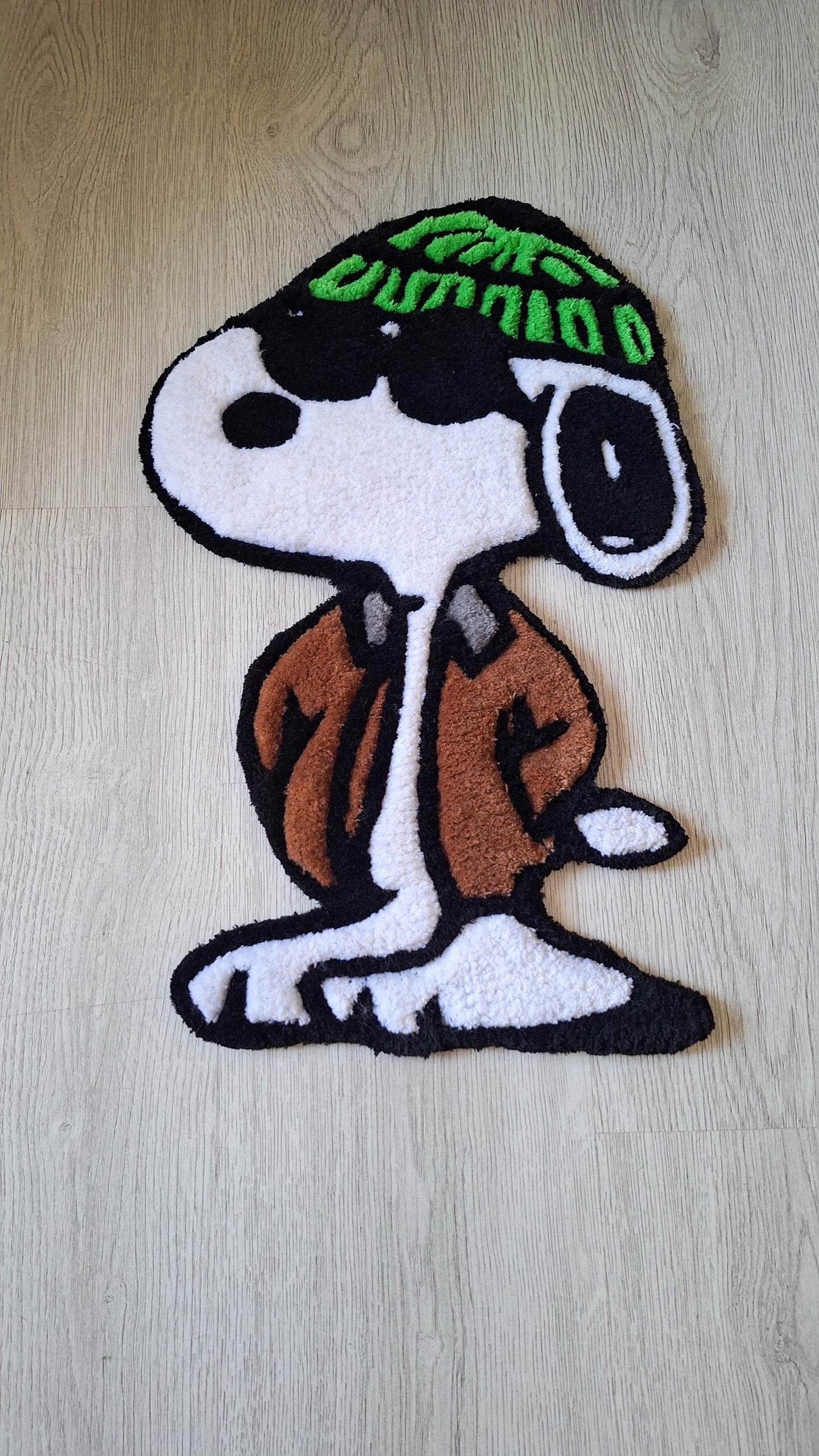 Handmade Tufted Snoopy Rug: Cartoon Accent Rug, Wall Art