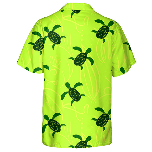 Treibhe Turtar Láimhe Tarraingthe Ar Chúlra Glas Neon Léine Haváíais, Bronntanas Léine Haváíais, Bronntanas Nollag