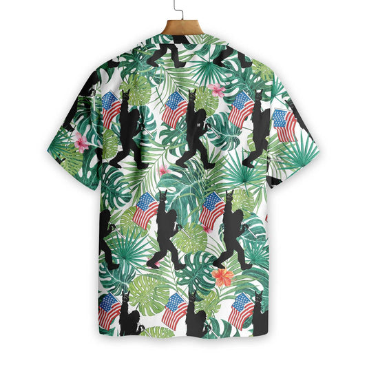 Shadow Of Bigfoot Tropical Hold USA Flag Léine Haváís, Bronntanais Léine Haváís, Bronntanas Nollag