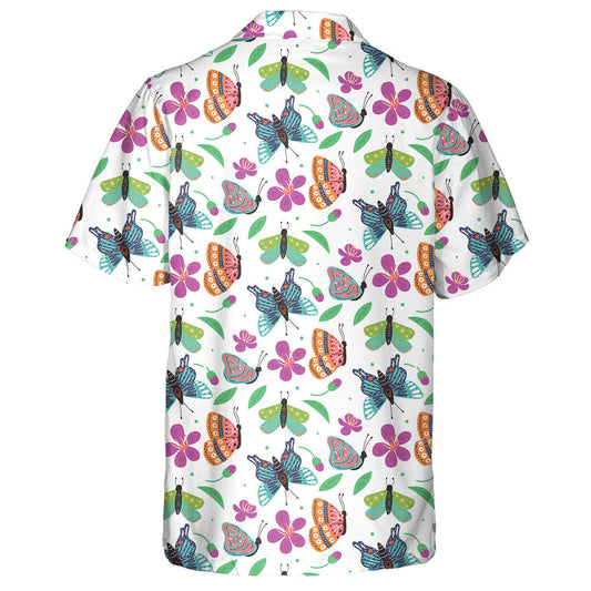 Féileacáin Gheala Agus Duilleog Le Bláthanna Léine Haváís, haváís don bhronntanas