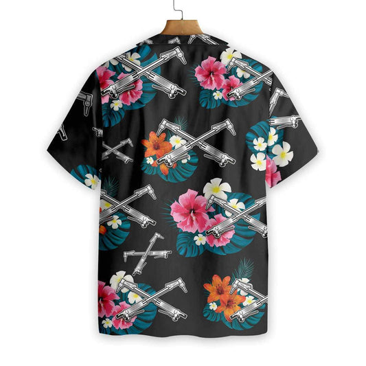 Oibrí Iarainn Tropical In Black Léine Haváí Ornáideach Réidh, Bronntanas Léine Haváís, Bronntanas Nollag