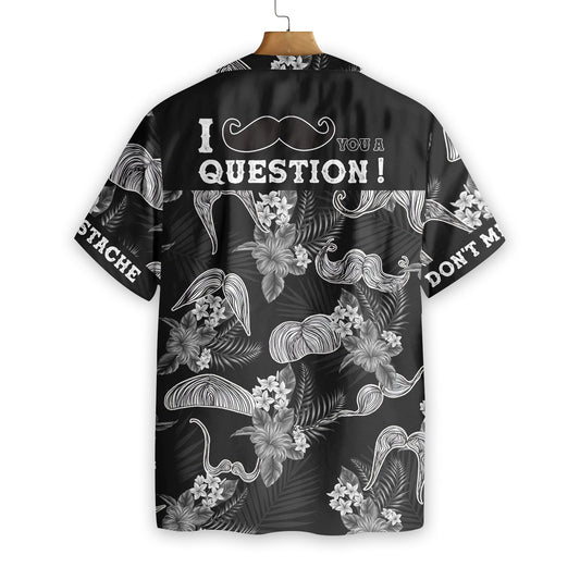 Ná praiseach leis an téama Mustache Dubh Agus Bán Léine Haváís, Bronntanas Léine Haváís, Bronntanas Nollag