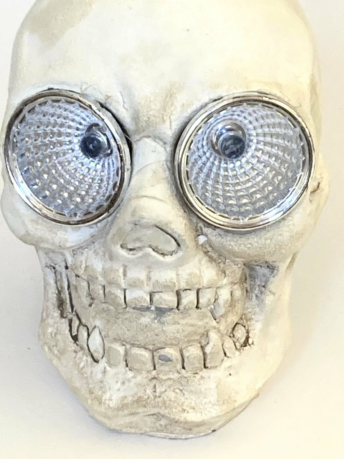 Cement Skull LED Solar Light Collectible Halloween Decorations