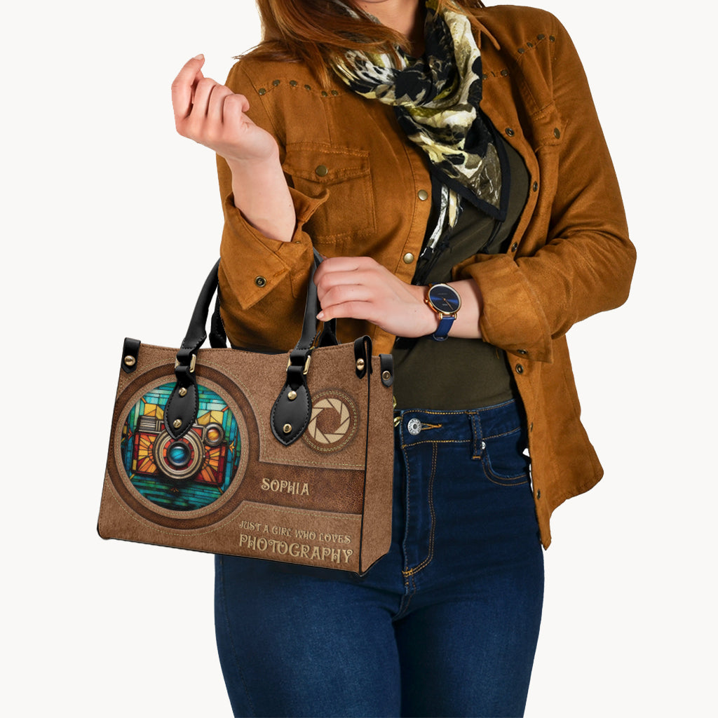 Just A Girl Who Loves Photography - Personalized Photography Leather Handbag