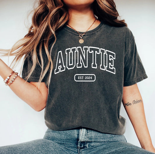 Auntie Est 2024 Sweatshirt, Custom Aunt Sweater, Gift for Aunt, Pregnancy Announcement, Cool Aunt Hoodie, Sister Gift, Aunt Mother's Day