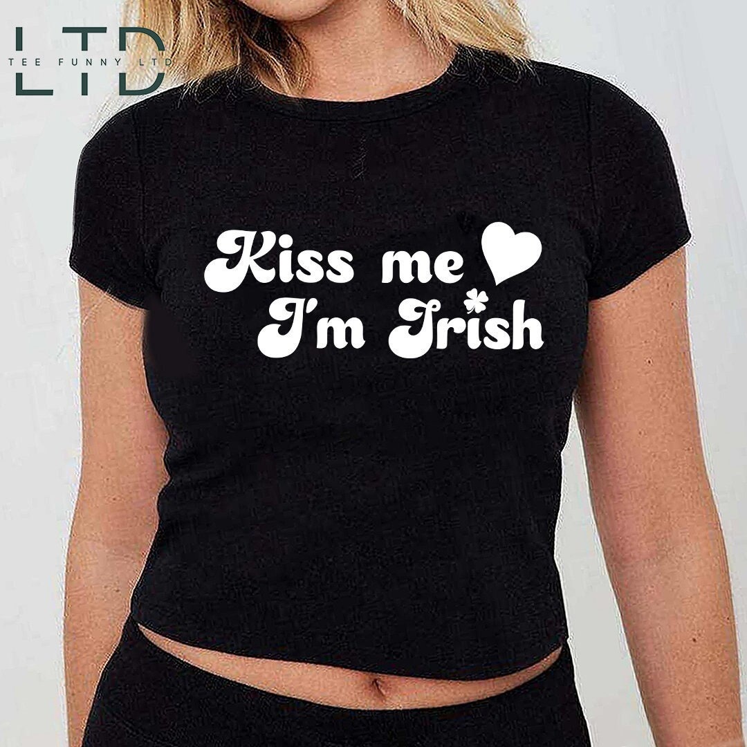 Póg Mise Is Tí Cropped Éireannach mé, Tí Babaí Naomh Paddy, Léine Lá Fhéile Pádraig, Tí Stíl na 90idí, Tí Crochta Lá Fhéile Pádraig, Barr Feistithe na mBan