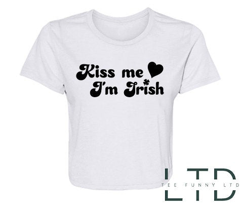 Póg Mise Is Tí Cropped Éireannach mé, Tí Babaí Naomh Paddy, Léine Lá Fhéile Pádraig, Tí Stíl na 90idí, Tí Crochta Lá Fhéile Pádraig, Barr Feistithe na mBan