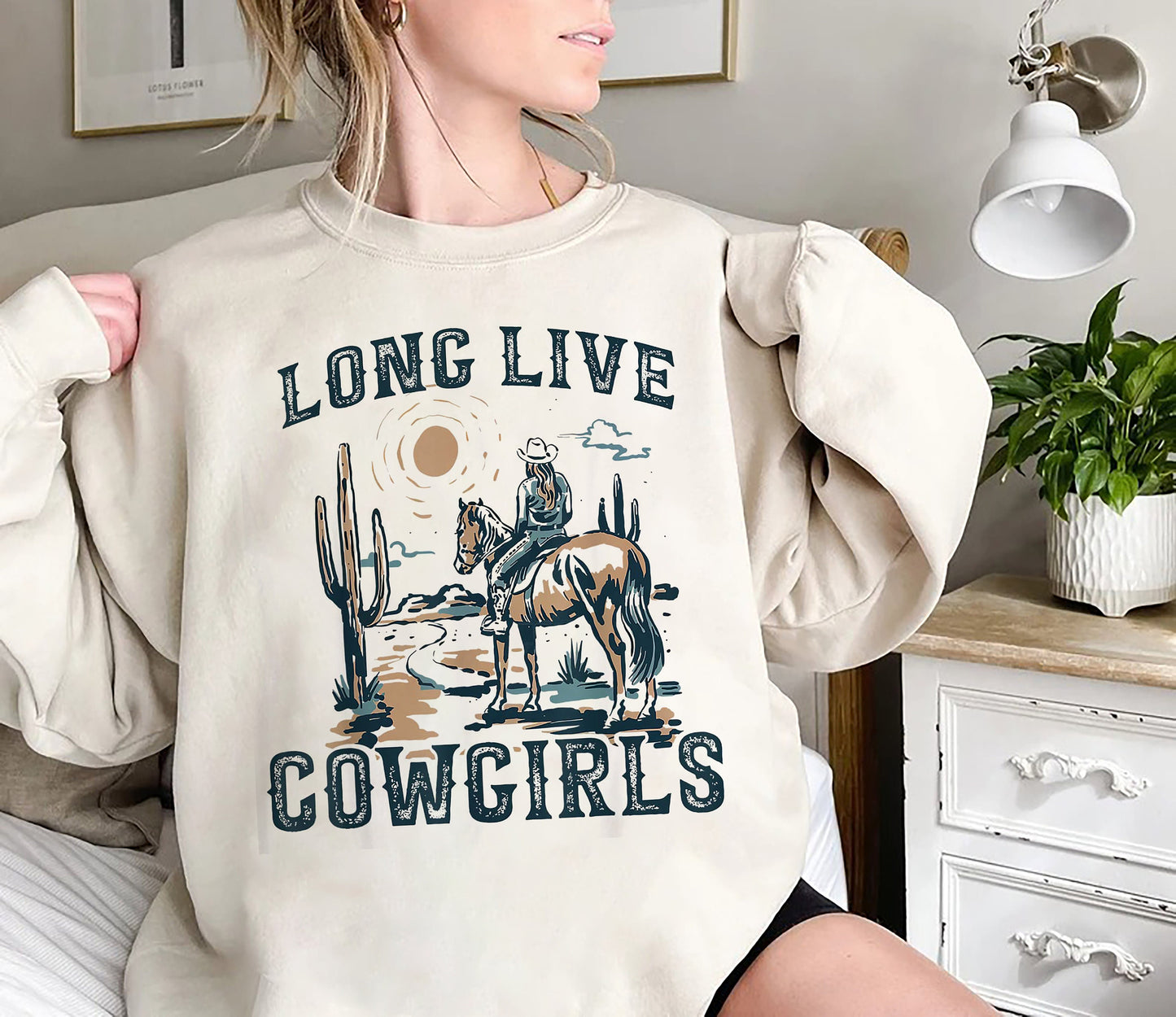 Long Live Cowgirls Western Sweatshirt, Long Live Cowgirls Sweatshirt, Western Sweatshirt, Cactus Hoodie, Cowgirl Hoodie, Country Girl Hoodie