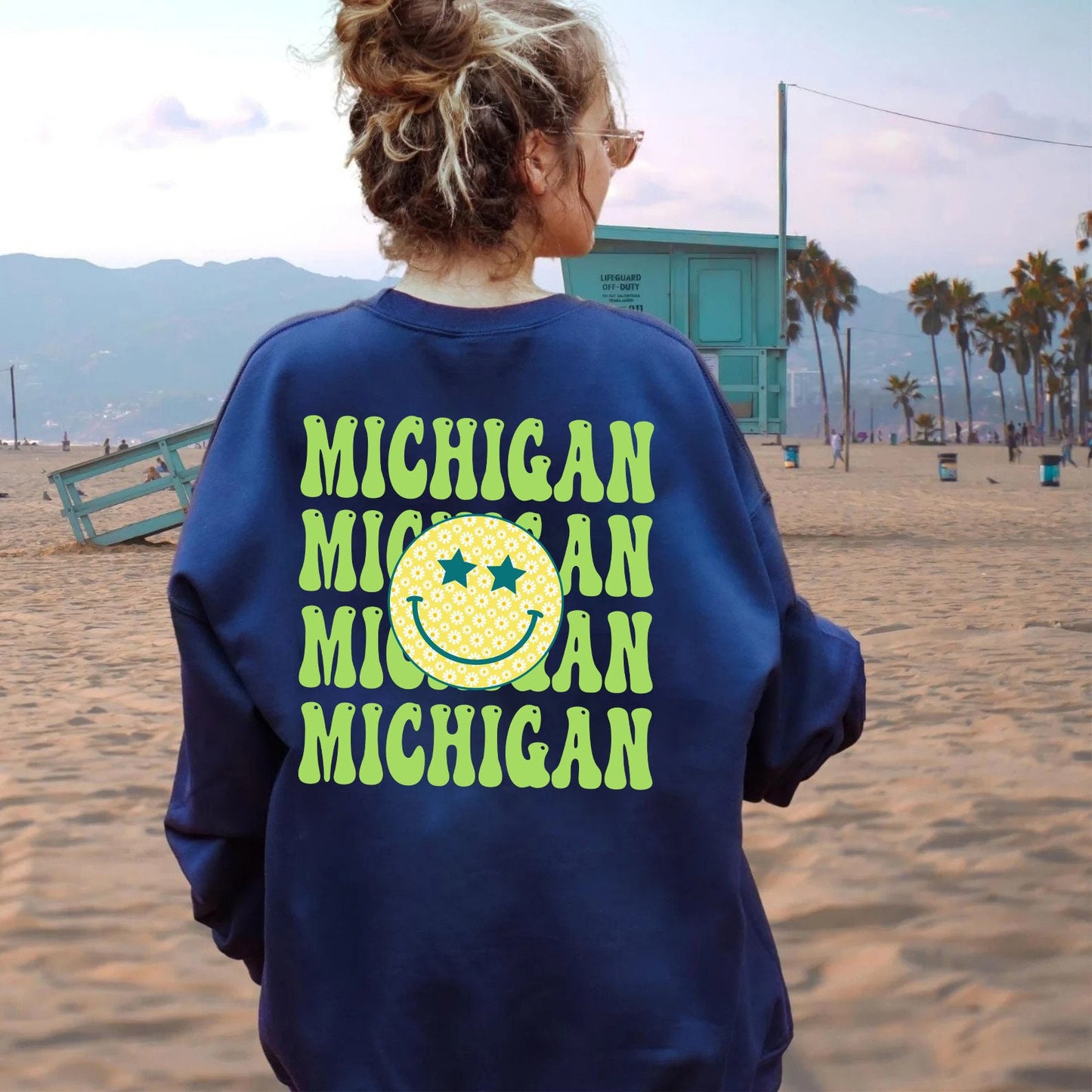 Michigan sweatShirt, Vintage Michigan Shirt, Michigan Crewneck Shirt, Michigan Gift, Michigan Fan Shirt, Game Day sweatShirt