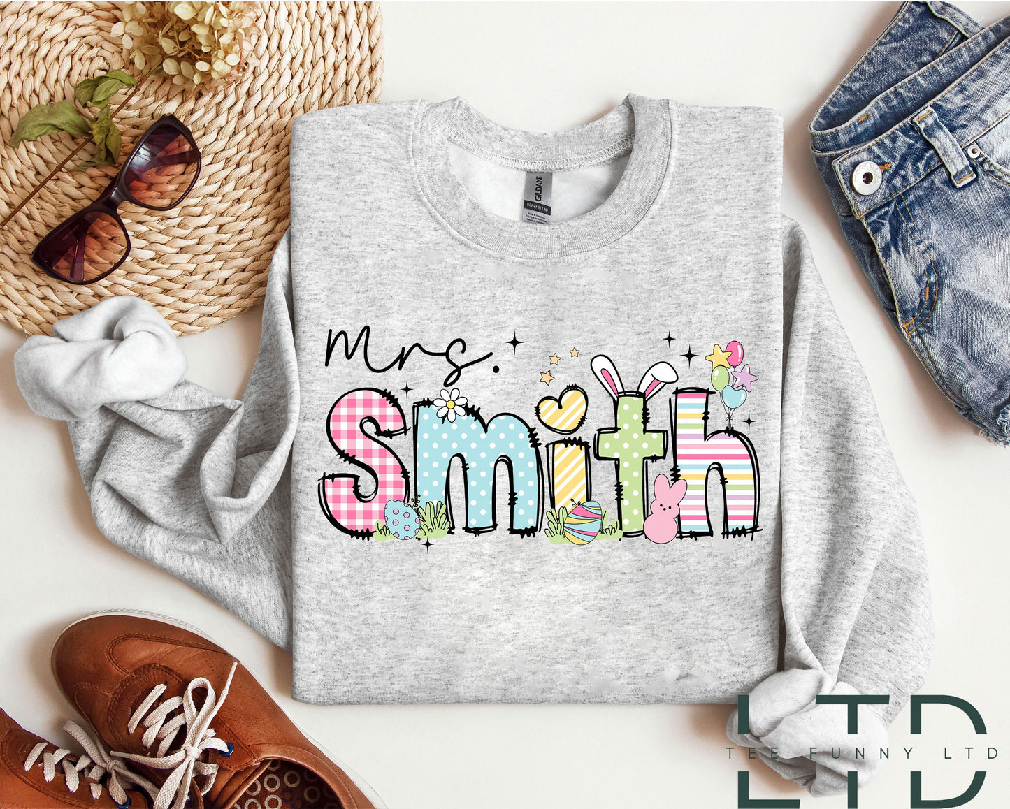 Léine Cásca Pearsanta an Mhúinteora, Ainm an Mhúinteora Saincheaptha, Bronntanas Múinteora na Cásca, Coinín Múinteora Lae Cásca, Léine Múinteora Hoppy amháin, Saol an Mhúinteora