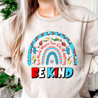 Léigh ar fud Mheiriceá T-léine, Bí Kind, Tee Lae Léitheoireachta, Léine Scoile 100 Lá, Geansaí Óige Lá Léitheoireachta, Saol an Mhúinteora, léine cat sa hata