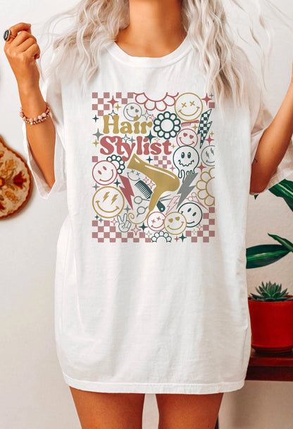 Léine Hairstylist Retro, Crewneck Stylist Gruaige, Sweatshirt Cosmetologist, Geansaí Hairstylist, Léine Gruagaireachta, léine Bronntanais Gruagaire