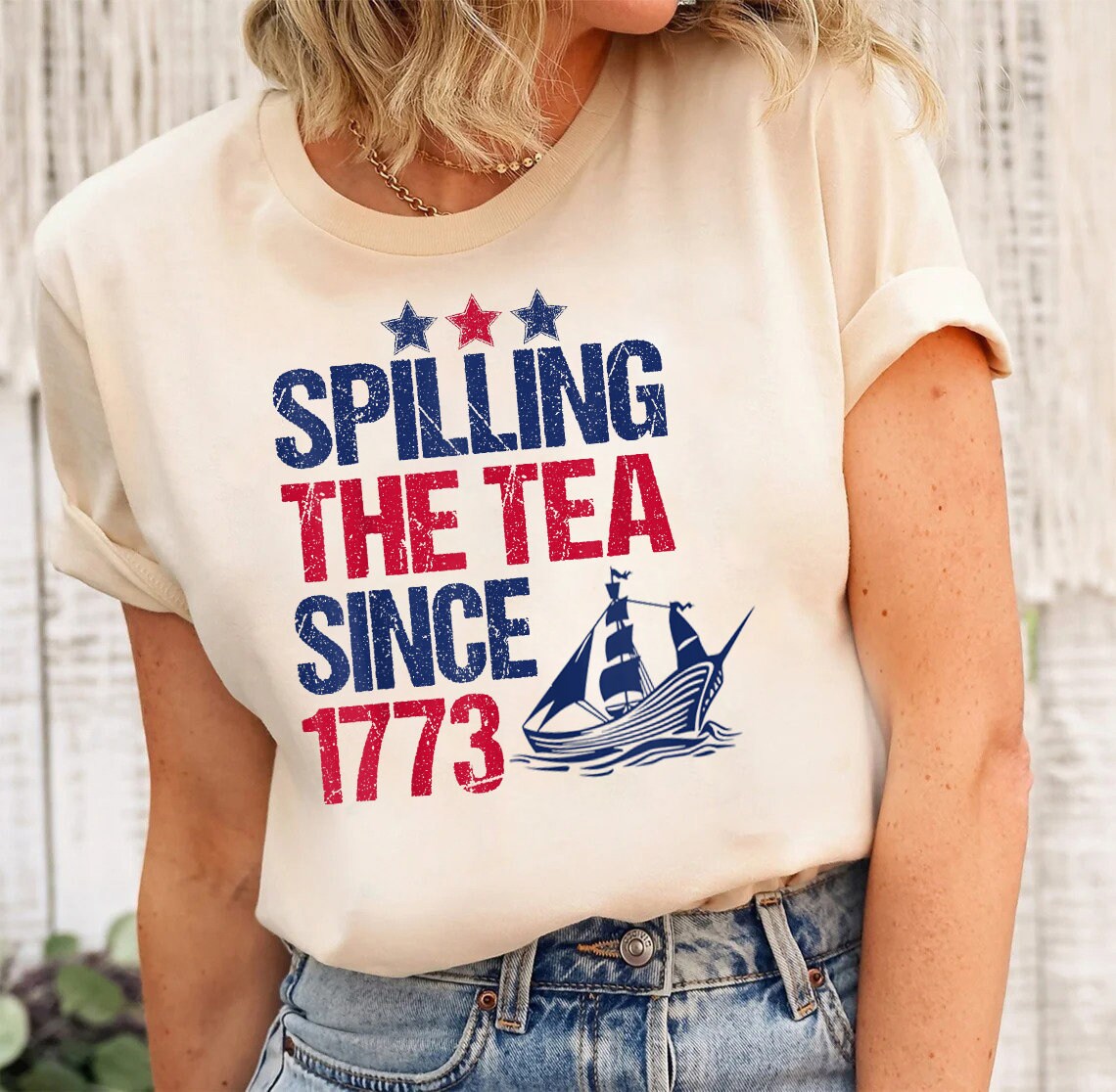 An Tae á Doirteadh Ó 1773, 4ú Iúil Shona Léine, Léine Lae na Saoirse, Léine Dearg Bán Gorm, Léine Tírghrá Mheiriceá, 4 Iúil tee