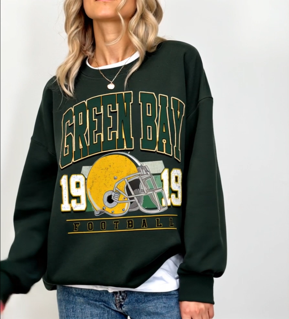Green Bay Retro 90s Style Football Sweatshirt, Green Bay Football Shirt, Sunday Football Shirt, Vintage Green Bay Crewneck Tee, Game Day