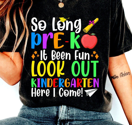 Chomh fada sin Réamh-K Tá sé Báite Ag Breathnú Amach Kindergarten Anseo Thagaim Léine Agus Léine, Léine Ar Ais Ar Scoil, Léine Scoile Céad Lá, Tí Scoile