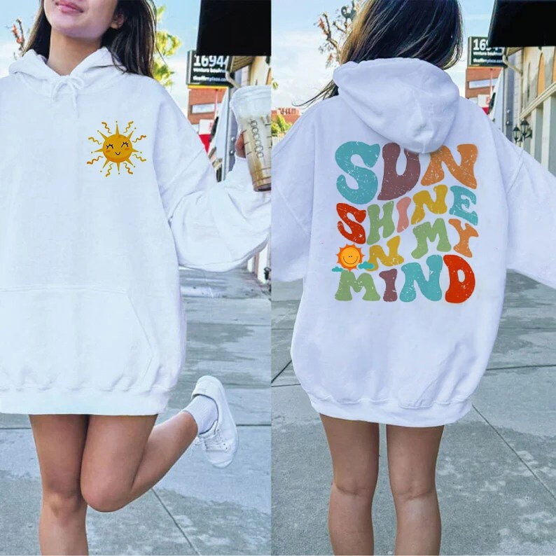 Hoodie Sunshine On My Mind Hoodie, Sweatshirt Aeistéitiúil, Cochaillín Trá Samhraidh, Léine Gleoite Cailín Surfer, Caite Samhraidh, Bronntanas Hoodie Focail ar Ais