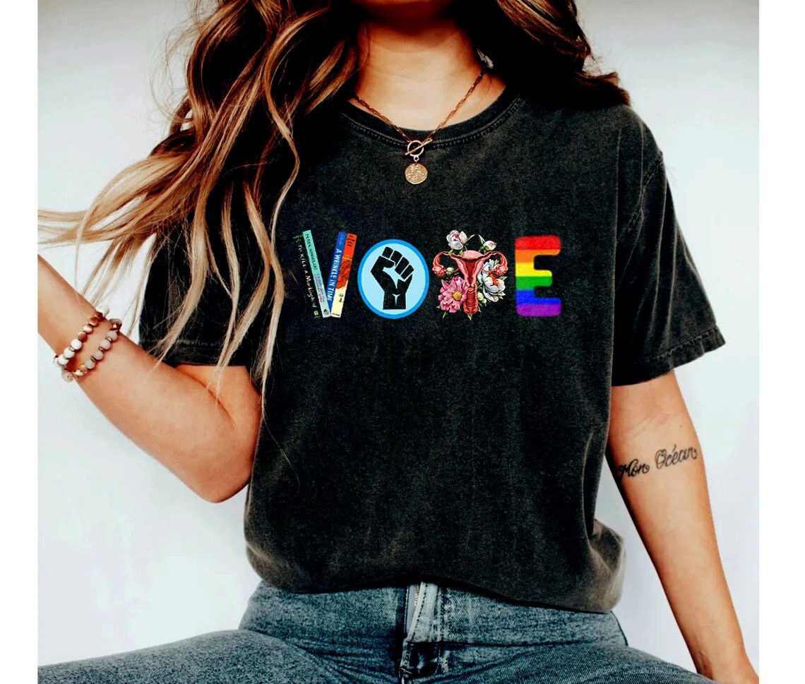 Léine Vóta, Léine Leabhar Toirmisc, Tí Ceart Atáirgthe, Léinte BLM, Léine Gníomhachtaithe Polaitíochta, Pro Roe V Wade, Tléinte Toghcháin, bronntanas LGBTQ