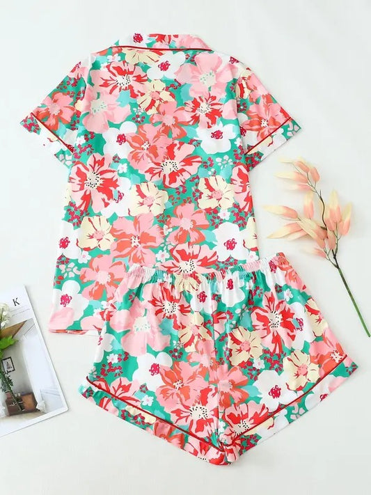 Women's All Over Floral Print Crop Top & Shorts Pajama, Casual Comfy Short Sleeve Button Up Top & Shorts Pajama Set, Ladies Sleepwear for All Seasons, Pajamas set