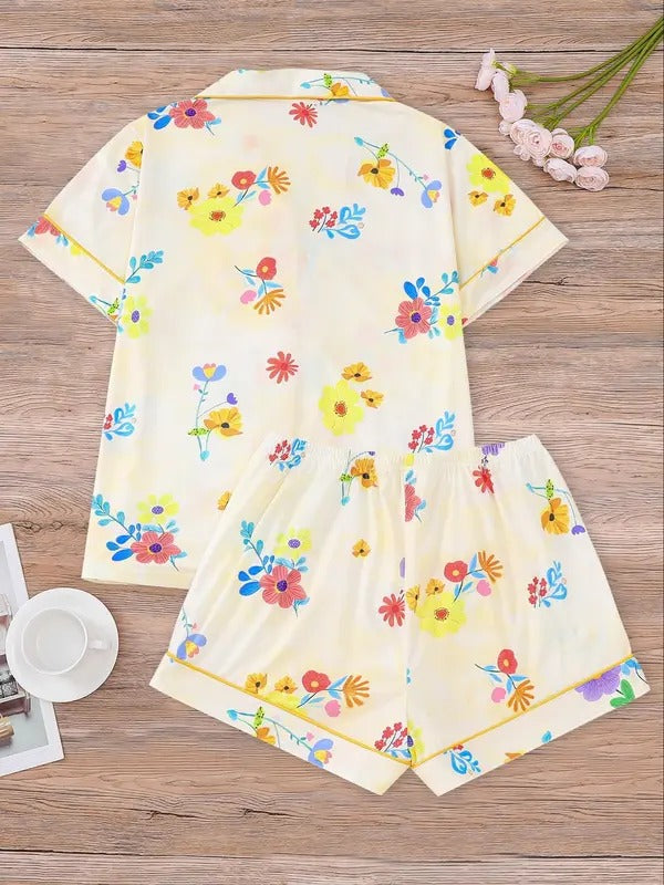 Women's All Over Floral Print Top & Elastic Waist Shorts Pajama Two-piece Set, Casual Comfy Short Sleeve Top & Shorts Pajama Set, Ladies Sleepwear for All Seasons, Pajamas set