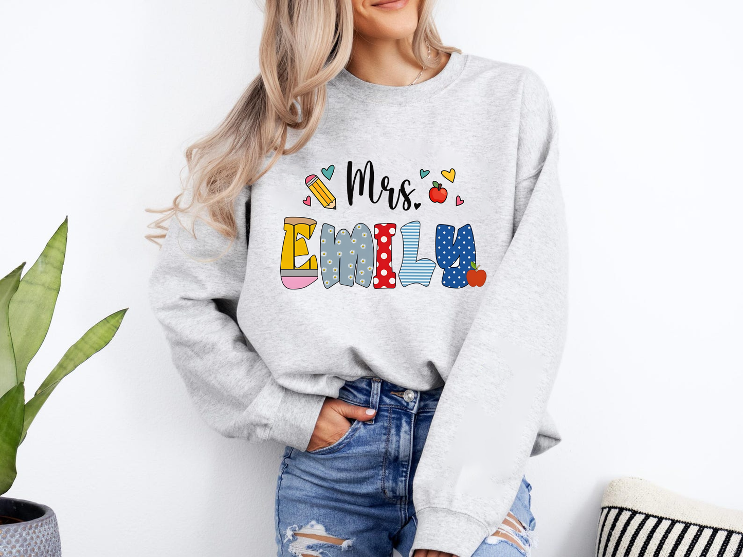 Custom Teacher Shirt, Teacher Name Shirt, Teacher Gifts Personalized, Teacher Appreciation Gifts, Back to School Shirt, Gift for Teacher Day