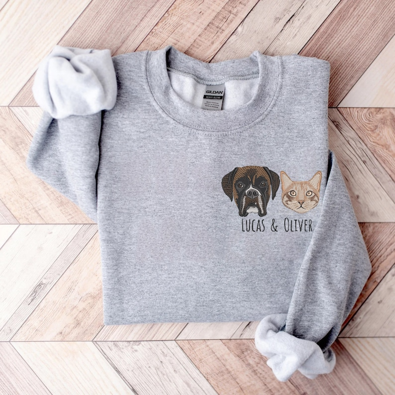 Custom EMBROIDERED Pet Face Portrait Sweatshirt,Custom Pet Gift, Dog Mom Gift, Cat Mom,Personalized Pet Memorial,Personalized Dog Embroidery