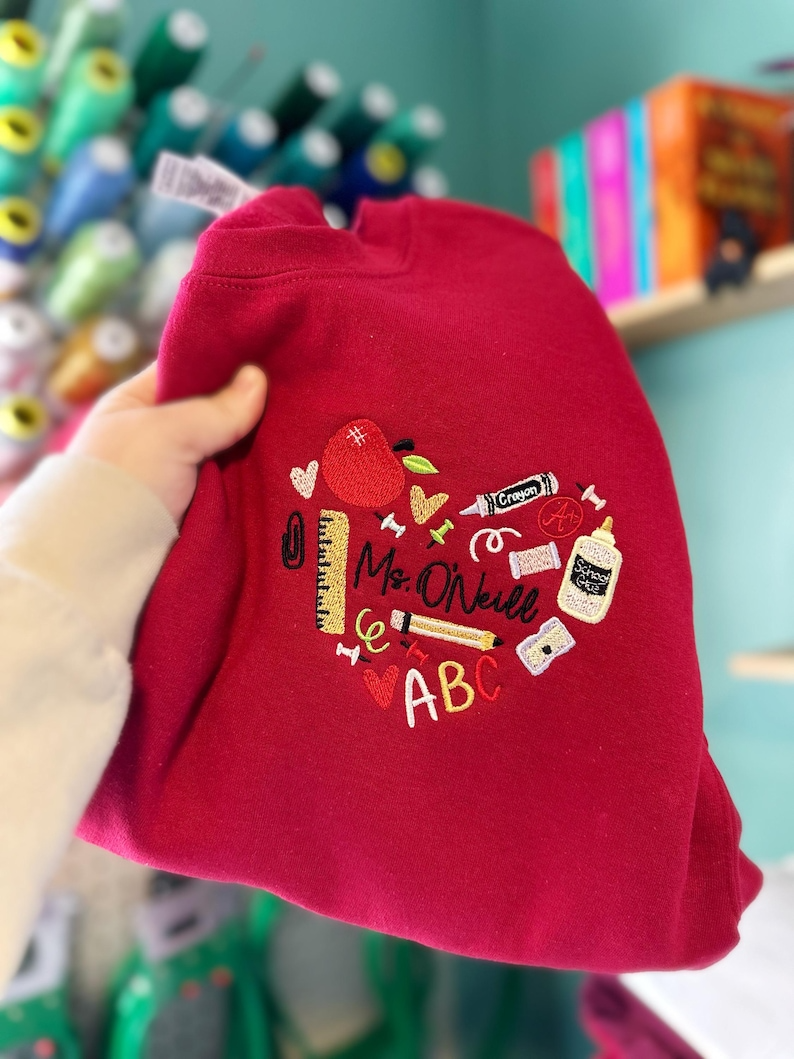 Go dtí an Ghealach Agus Ar Ais Geansaí nó Cochaillín, Bronntanais Lánúin Bróidnithe Pearsanta