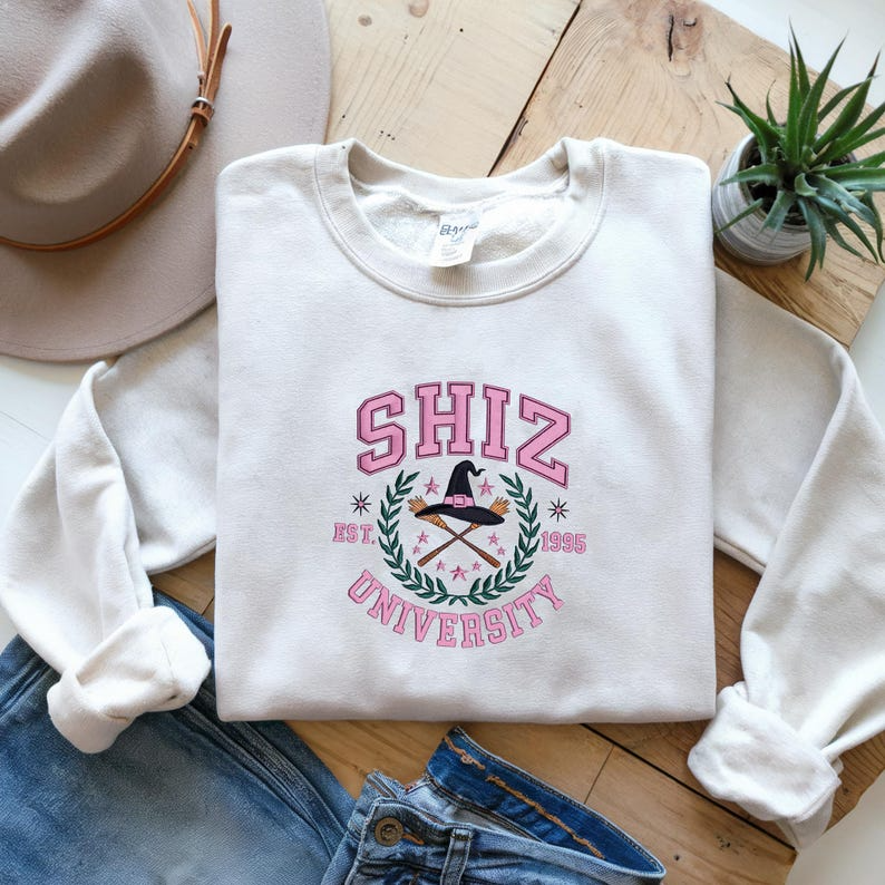 Go dtí an Ghealach Agus Ar Ais Geansaí nó Cochaillín, Bronntanais Lánúin Bróidnithe Pearsanta