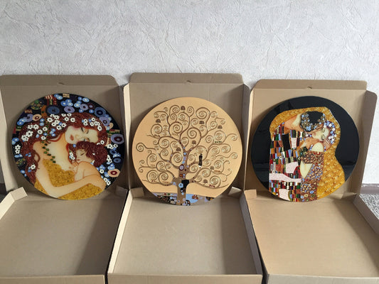 Klimt The Kiss Stained glass panel Wedding gift Gift for Wedding anniversary Stained glass painting