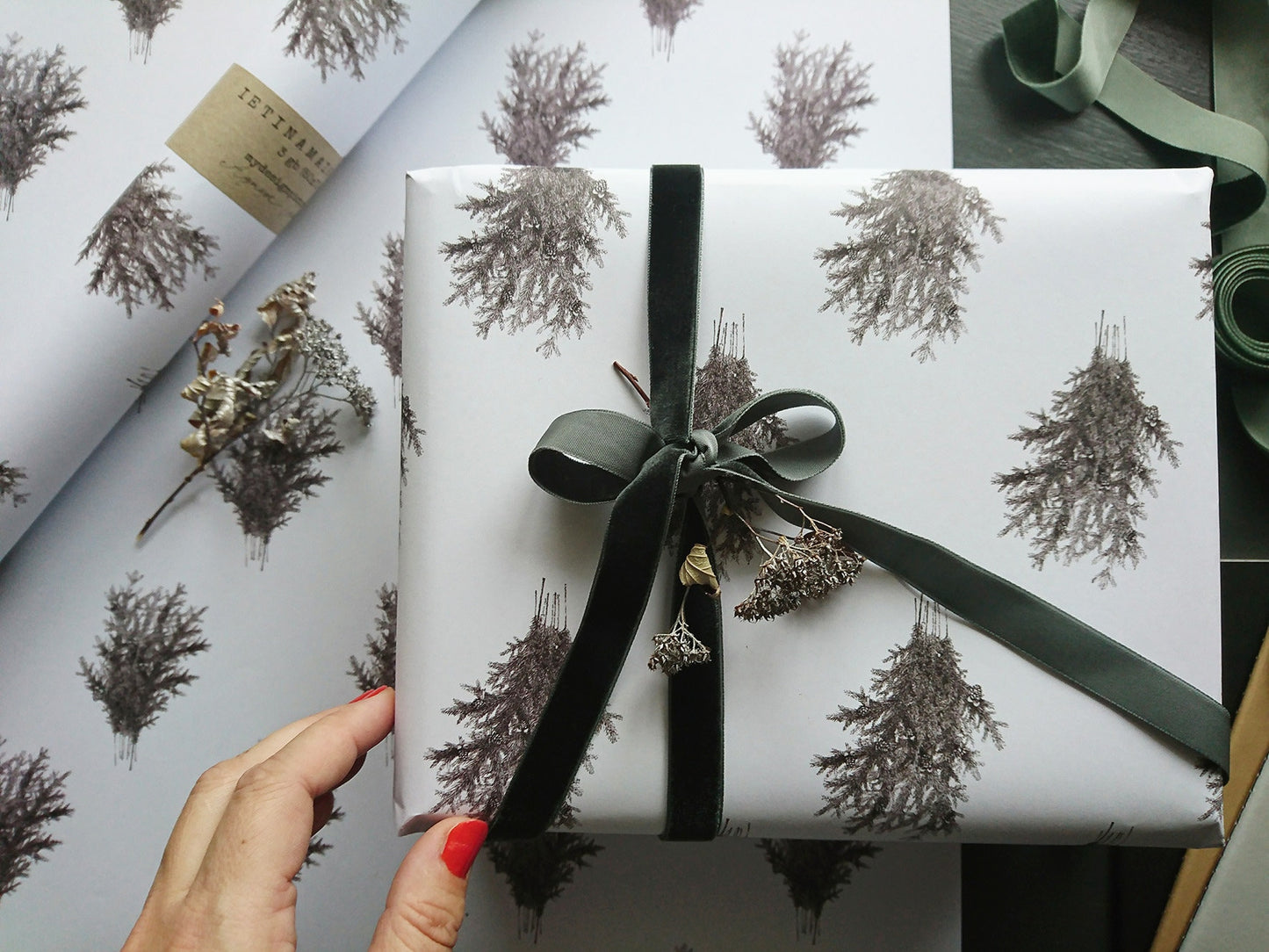 Christmas Wrapping paper, Christmas Gift Wrap, Rustic Christmas Wrap, Black&White Christmas Gift Warp, Xmas Wrapping paper, graphical wrap