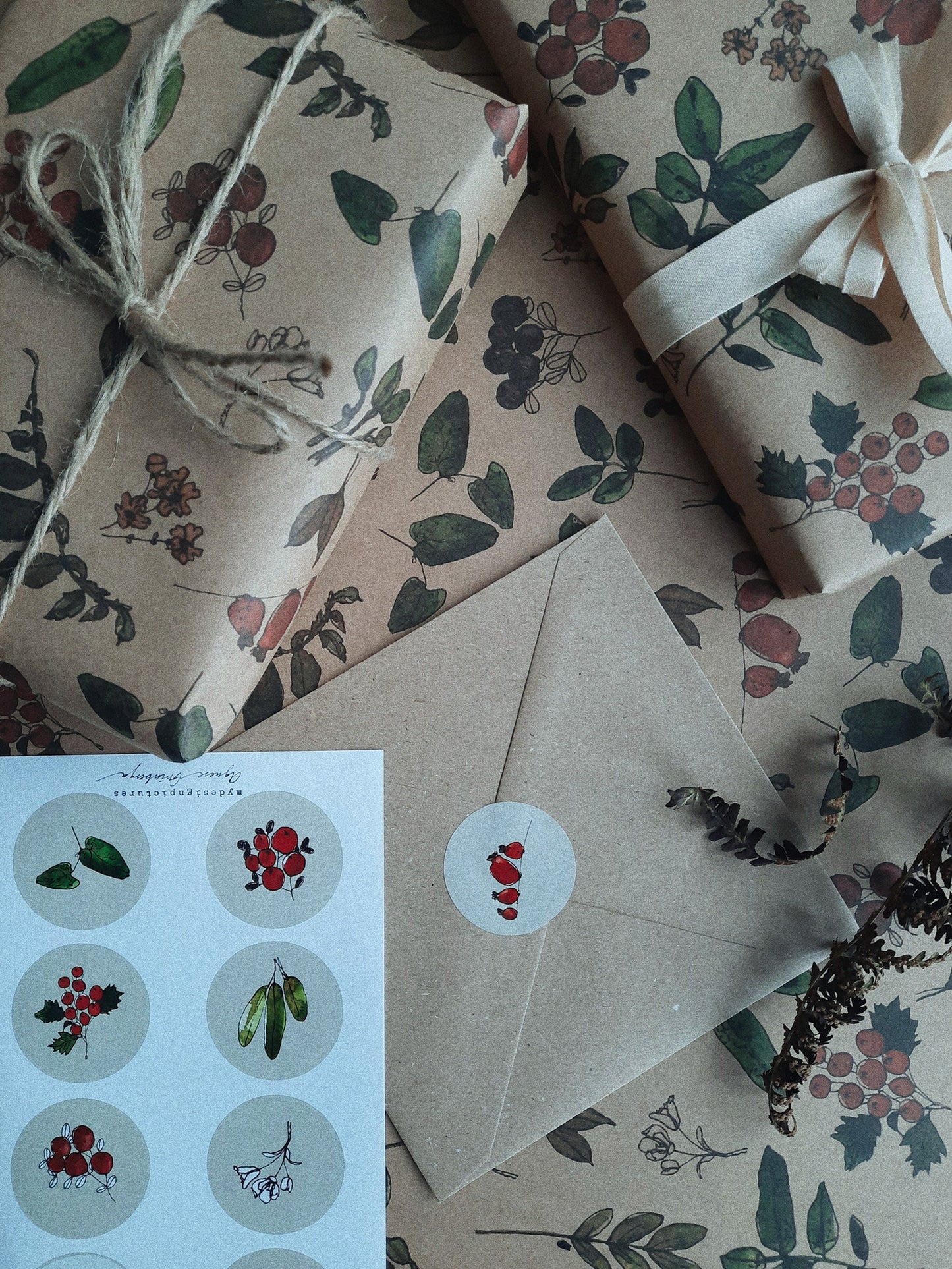Berries and plants Wrapping paper, Gift Wrap, Wrapping, Floral Gift Warp, Wrapping paper, gift paper, floral wrapping paper, recycled paper