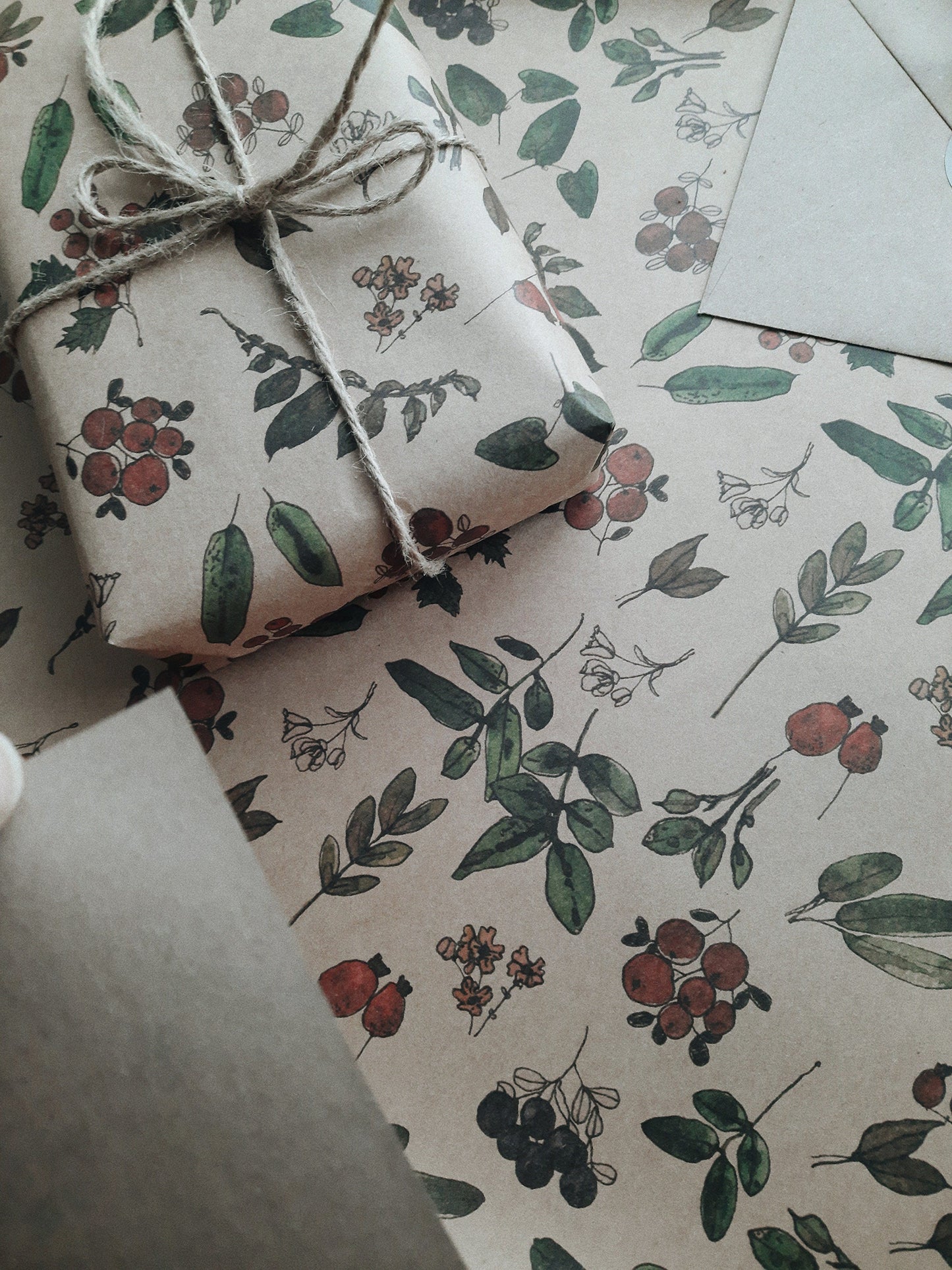 Berries and plants Wrapping paper, Gift Wrap, Wrapping, Floral Gift Warp, Wrapping paper, gift paper, floral wrapping paper, recycled paper