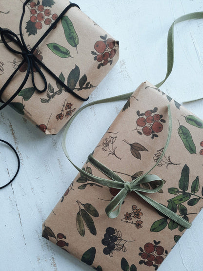 Berries and plants Wrapping paper, Gift Wrap, Wrapping, Floral Gift Warp, Wrapping paper, gift paper, floral wrapping paper, recycled paper