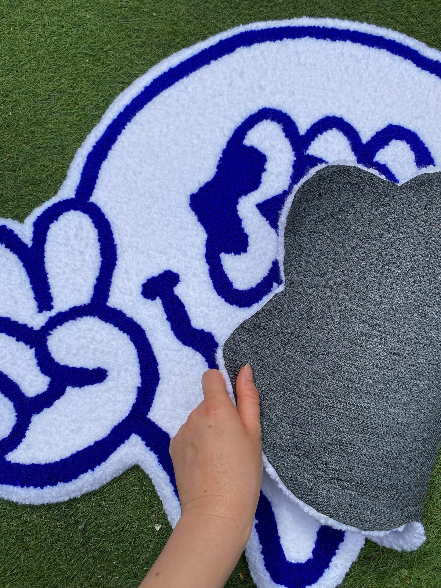 Cute trippy smile non-slip rug, Psychedelic Tripping Decor, New home gift, Alien rug