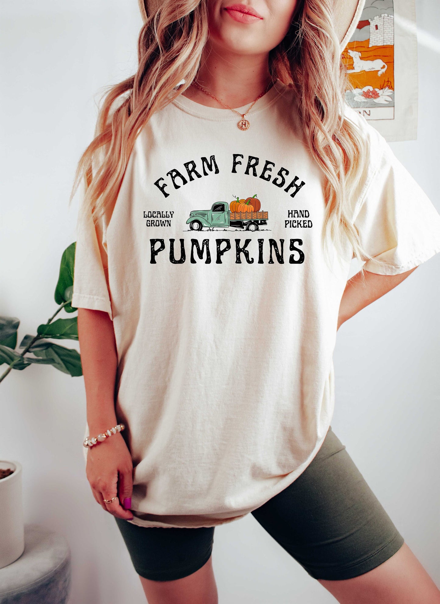 Farm Fresh Pumpkins Fall Women sweatshirt, Thanksgiving sweater, Fall Pumpkin, Fall Tee, Pumpkin Patch, Autumn Tee, Halloween Women sweater