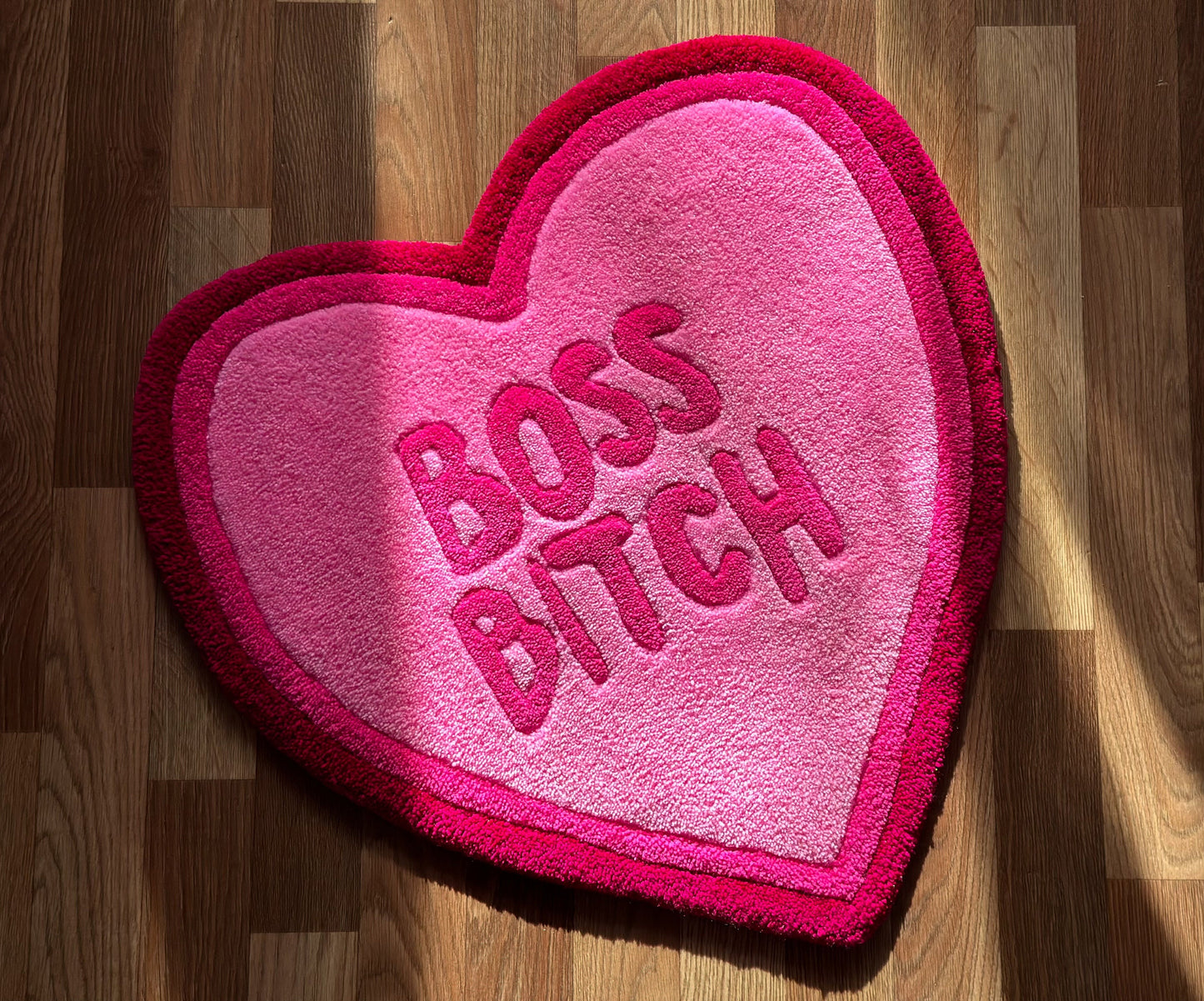 Heart-Shaped Rug “Boss Bitch” – Funny Pink Statement Carpet – Bold Feminist Gift – Handmade Tufted Mat for Bedroom, Office or Dorm Decor