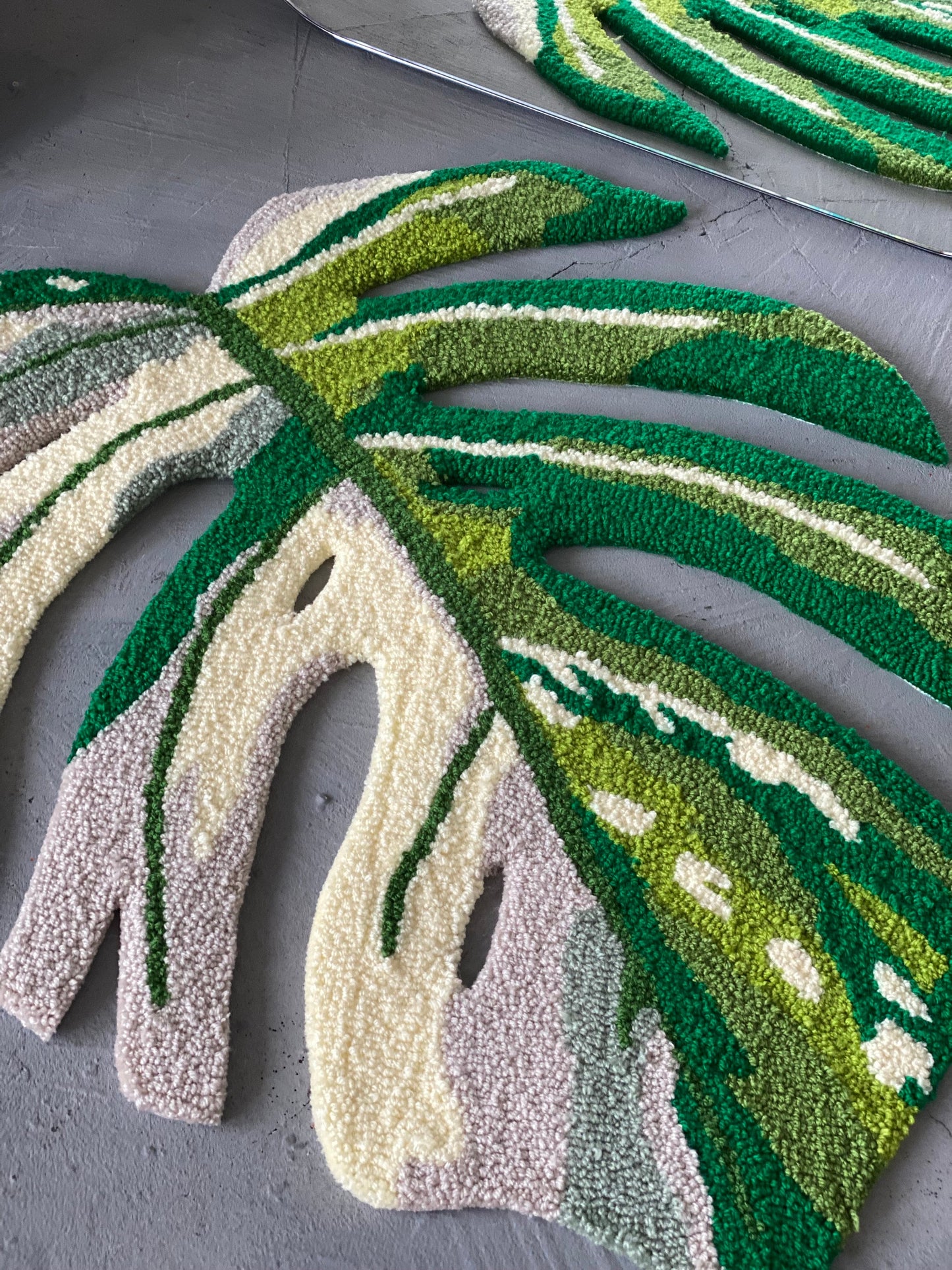 Monstera leaf white moss Rug, Plant leaf bedroom aesthetic decor, Living room floor mat, Non-slip rug, Gift idea, Aesthetic rug